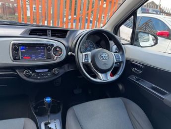 Toyota Yaris VVT-I T4