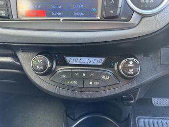 Toyota Yaris VVT-I T4