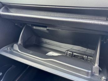 Toyota Yaris VVT-I T4