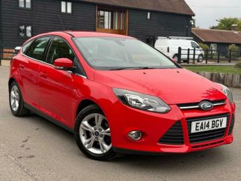 Ford Focus 1.6 Zetec Hatchback 5dr Petrol Powershift Euro 5 (125 ps)