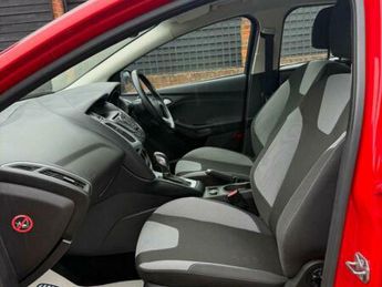 Ford Focus 1.6 Zetec Hatchback 5dr Petrol Powershift Euro 5 (125 ps)