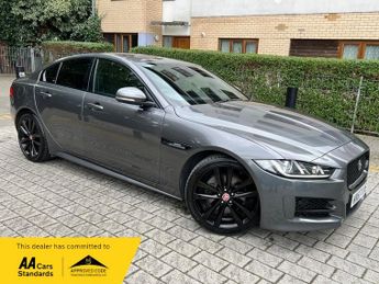 Jaguar XE D R-SPORT