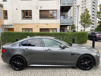 Jaguar XE D R-SPORT