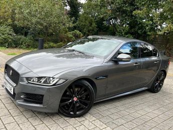 Jaguar XE D R-SPORT