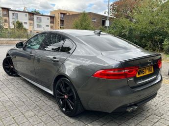 Jaguar XE D R-SPORT