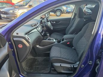 Nissan Qashqai 1.2 DIG-T N-Connecta XTRON 2WD Euro 6 (s/s) 5dr