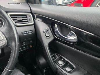 Nissan Qashqai 1.2 DIG-T N-Connecta XTRON 2WD Euro 6 (s/s) 5dr