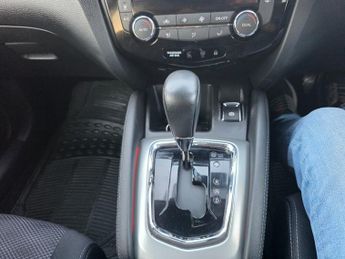 Nissan Qashqai 1.2 DIG-T N-Connecta XTRON 2WD Euro 6 (s/s) 5dr