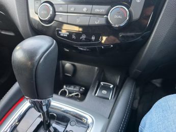 Nissan Qashqai 1.2 DIG-T N-Connecta XTRON 2WD Euro 6 (s/s) 5dr