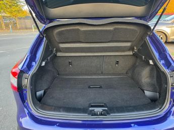 Nissan Qashqai 1.2 DIG-T N-Connecta XTRON 2WD Euro 6 (s/s) 5dr