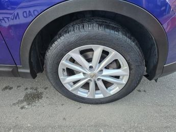 Nissan Qashqai 1.2 DIG-T N-Connecta XTRON 2WD Euro 6 (s/s) 5dr