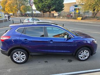 Nissan Qashqai 1.2 DIG-T N-Connecta XTRON 2WD Euro 6 (s/s) 5dr