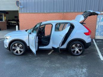 Volvo XC40 2.0 T4 Inscription SUV 5dr Petrol Auto Euro 6 (s/s) (190 ps)
