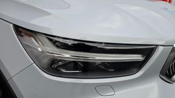 Volvo XC40 2.0 T4 Inscription SUV 5dr Petrol Auto Euro 6 (s/s) (190 ps)