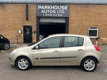 Renault Clio PRIVILEGE 16V