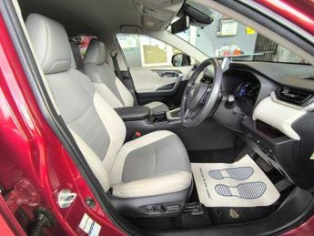 Toyota RAV4 2.5 Petrol Hybrid 2019(69) VVT-h Dynamic CVT 4WD Euro 6 (s/s) SU