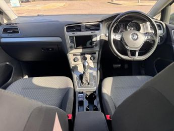 Volkswagen Golf SE TDI BLUEMOTION TECHNOLOGY DSG