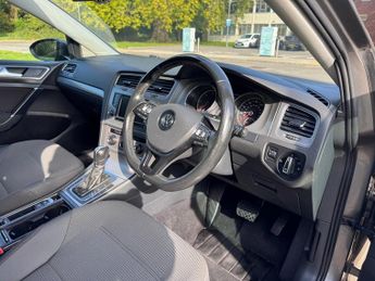 Volkswagen Golf SE TDI BLUEMOTION TECHNOLOGY DSG