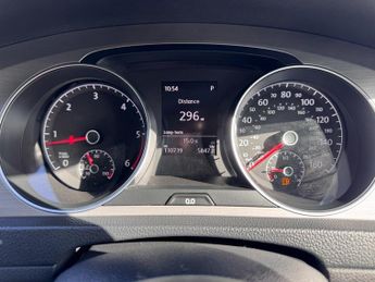 Volkswagen Golf SE TDI BLUEMOTION TECHNOLOGY DSG