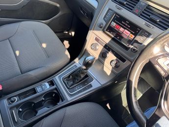 Volkswagen Golf SE TDI BLUEMOTION TECHNOLOGY DSG