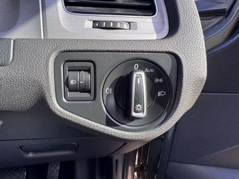 Volkswagen Golf SE TDI BLUEMOTION TECHNOLOGY DSG