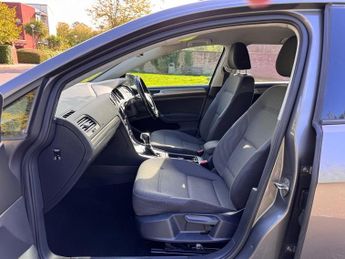 Volkswagen Golf SE TDI BLUEMOTION TECHNOLOGY DSG