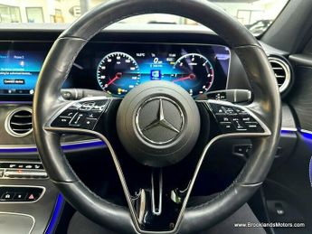 Mercedes E Class E 400 D 4MATIC AMG LINE PREMIUM [3X MERCEDES SERVICES, SAT NAV,