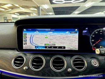 Mercedes E Class E 400 D 4MATIC AMG LINE PREMIUM [3X MERCEDES SERVICES, SAT NAV, 