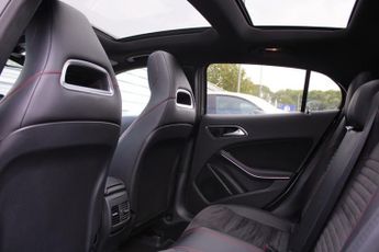 Mercedes GLA GLA 220 D 4MATIC AMG LINE PREMIUM PLUS