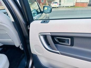 Land Rover Discovery Sport 2.0 TD4 SE Auto 4WD Euro 6 (s/s) 5dr