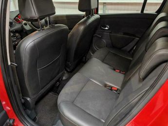 Renault Clio 1.6 VVT Dynamique TomTom Auto Euro 5 5dr