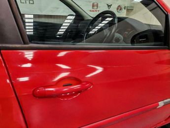 Renault Clio 1.6 VVT Dynamique TomTom Auto Euro 5 5dr