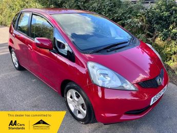 Honda Jazz I-VTEC ES I-SHIFT AUTOMATIC