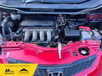 Honda Jazz I-VTEC ES I-SHIFT AUTOMATIC