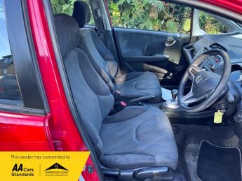 Honda Jazz I-VTEC ES I-SHIFT AUTOMATIC