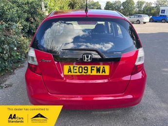 Honda Jazz I-VTEC ES I-SHIFT AUTOMATIC