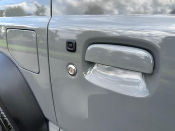 Suzuki Jimny 1.5+JC+SIERRA+4WD+AUTO+1YR WARRANTY+BRAND NEW VERIFIED SUPERB