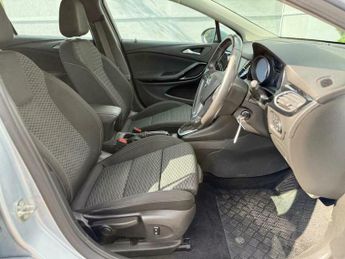 Vauxhall Astra 1.6 CDTi BlueInjection SRi Nav Sports Tourer Auto Euro 6 (s/s) 5