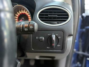 Ford Focus 1.6 Zetec 5dr
