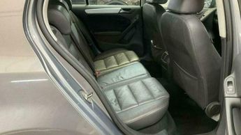 Volkswagen Golf 1.6 TDI SE DSG Euro 5 5dr