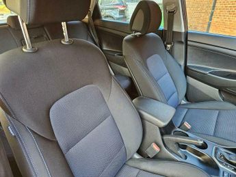 Hyundai Tucson 1.7 CRDi Blue Drive SE DCT Euro 6 (s/s) 5dr