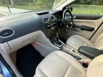 Ford Focus 2.0 Ghia 5dr