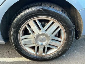 Ford Focus 2.0 Ghia 5dr