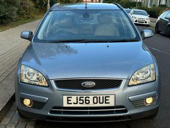 Ford Focus 2.0 Ghia 5dr