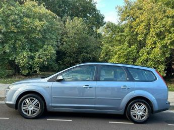 Ford Focus 2.0 Ghia 5dr