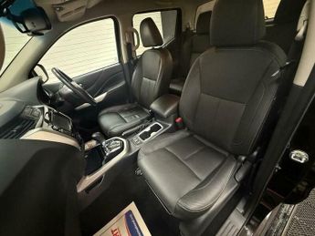 Nissan Navara 2.3 dCi Tekna Auto 4WD Euro 6 4dr