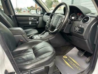 Land Rover Discovery 3.0 SD V6 XS Station Wagon 5dr Diesel Auto 4WD (213 g/km, 255 bh