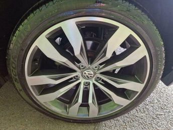Volkswagen Tiguan 2.0 TDI R-Line DSG 4Motion Euro 6 (s/s) 5dr
