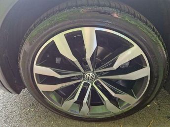 Volkswagen Tiguan 2.0 TDI R-Line DSG 4Motion Euro 6 (s/s) 5dr