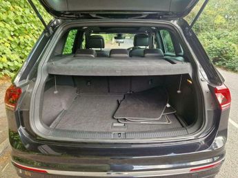 Volkswagen Tiguan 2.0 TDI R-Line DSG 4Motion Euro 6 (s/s) 5dr